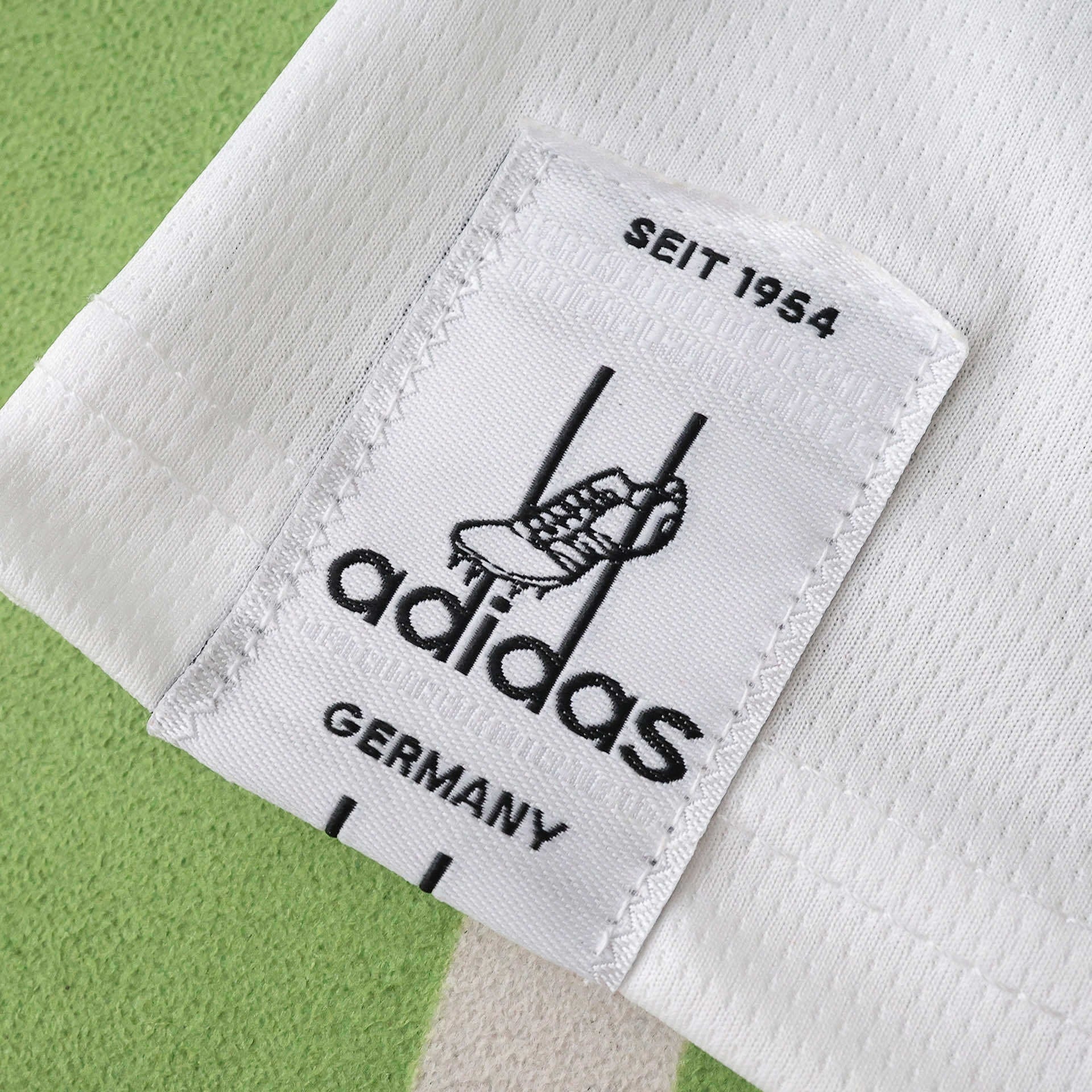 CAMISETA LOCAL ALEMANIA 26
