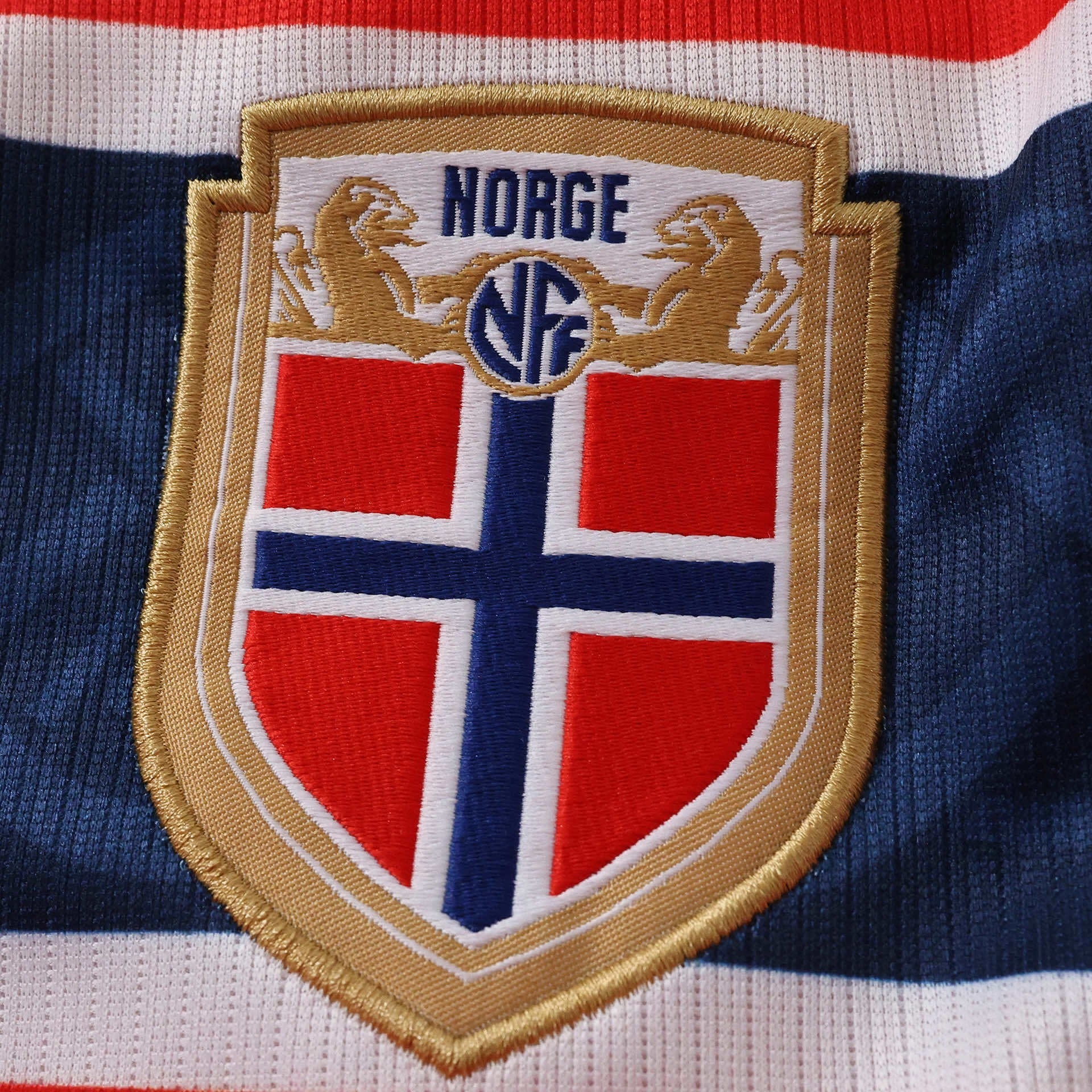 CAMISETA LOCAL NORUEGA 26